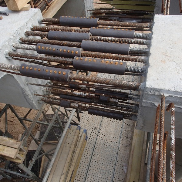 Užveržiamos armatūros jungtys 32/32 , 32/16.